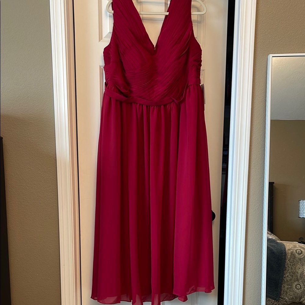 Elegant Sleeveless Red Dress